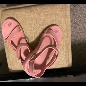 PAIR OF SANDALS BY TEVA SIZE 9